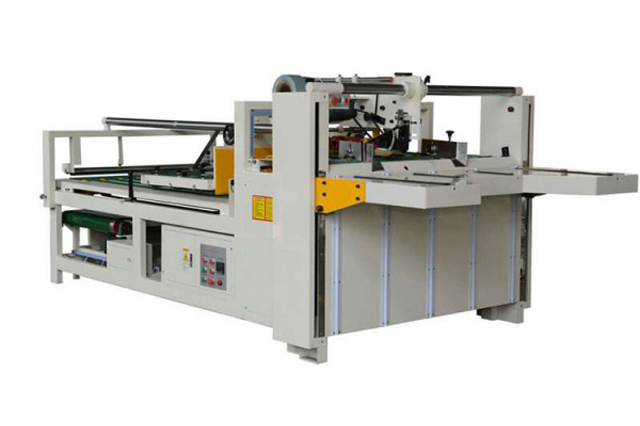 mÁY dán tự động